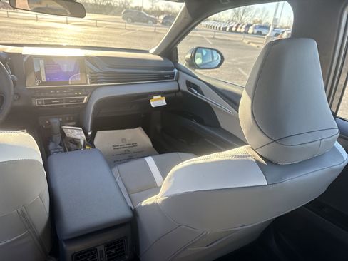 Certified 2026 Toyota Camry SE image 21