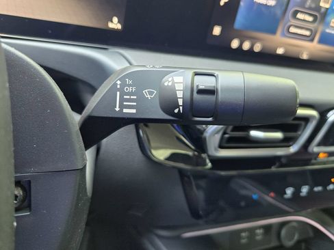 New 2026 Nissan Sentra SR w/ Floor Mat Package FWD image 18