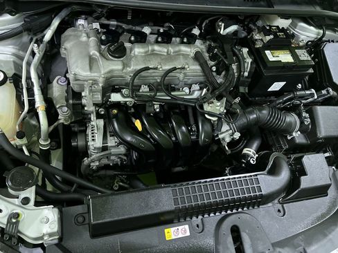 Used 2021 Toyota Corolla LE FWD image 29