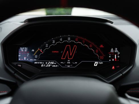 Used 2023 Lamborghini Huracan Tecnica image 11