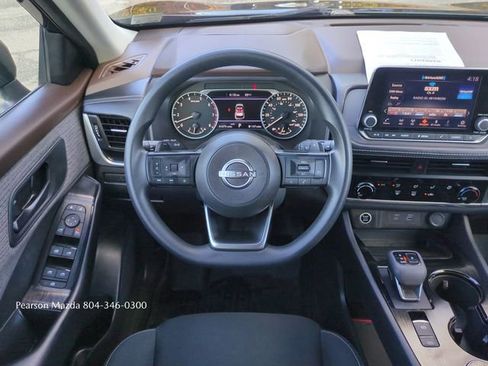 Used 2023 Nissan Rogue S image 17