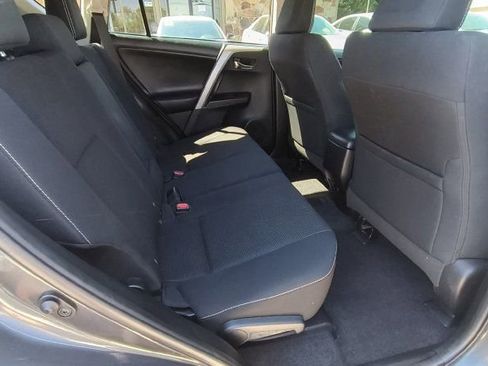 Used 2017 Toyota RAV4 XLE AWD/4WD image 12