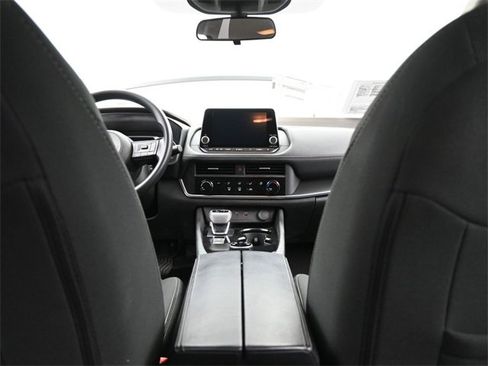 Used 2023 Nissan Rogue S image 24