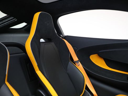 New 2026 McLaren GTS image 27