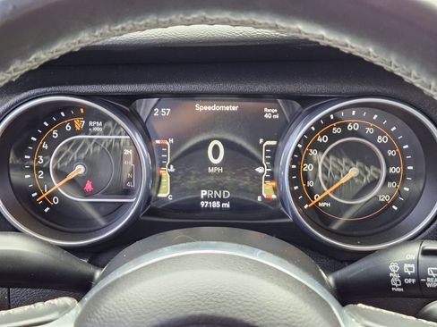 Used 2018 Jeep Wrangler Unlimited Sahara image 20