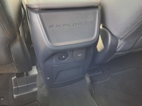 Used 2026 Ford Explorer Active RWD image 13