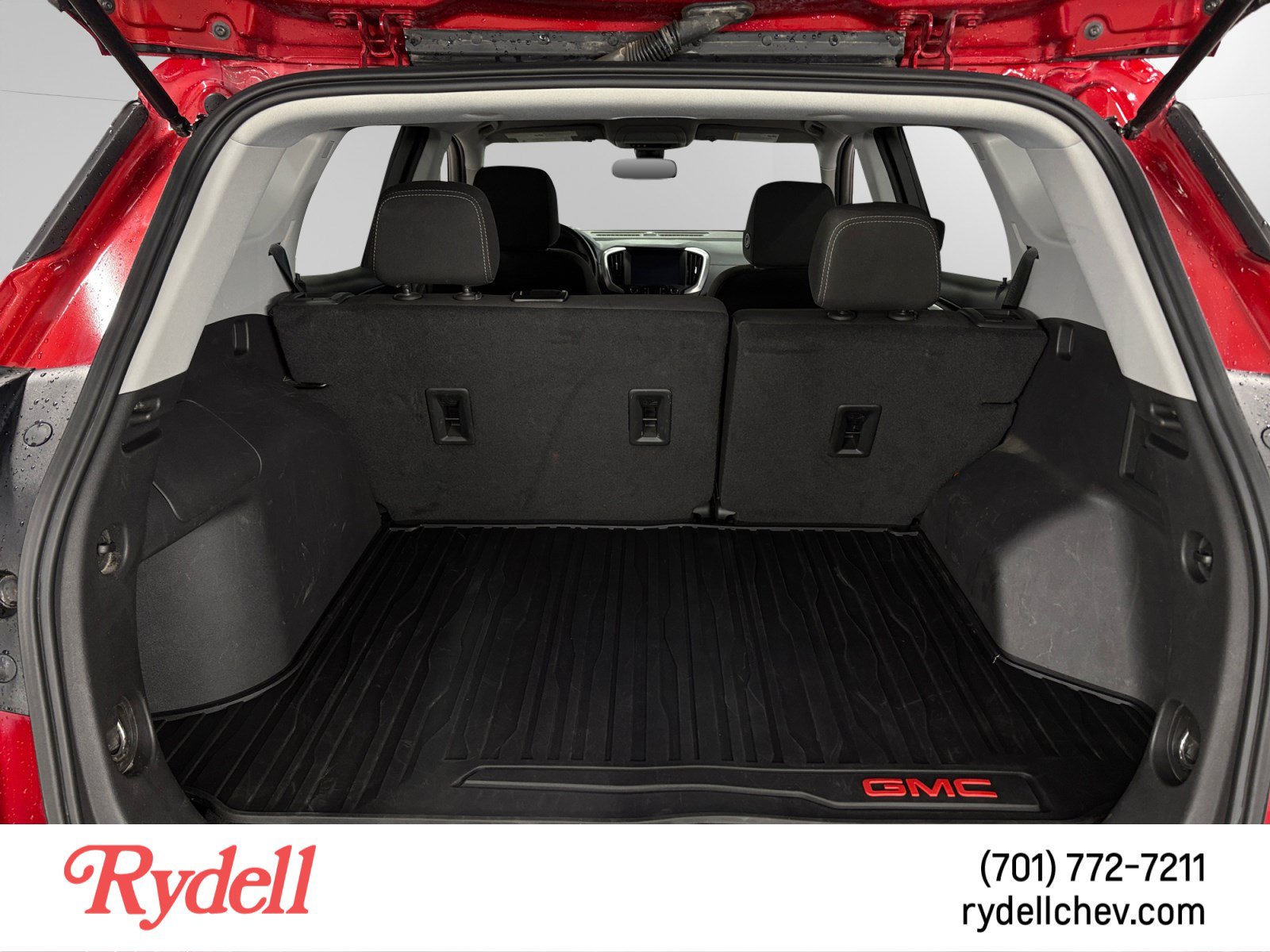 Used 2024 GMC Terrain SLE w/ Driver Convenience Package AWD/4WD image 18