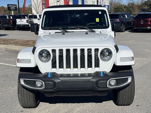 Used 2023 Jeep Wrangler Sahara image 9