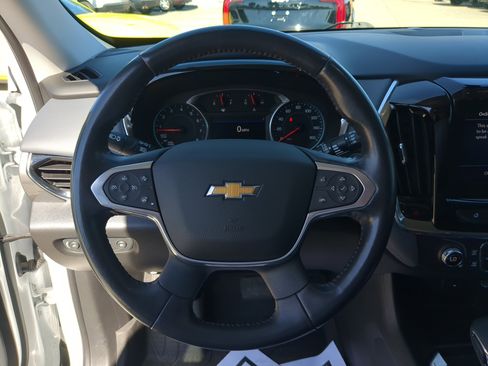 Used 2021 Chevrolet Traverse LT image 31