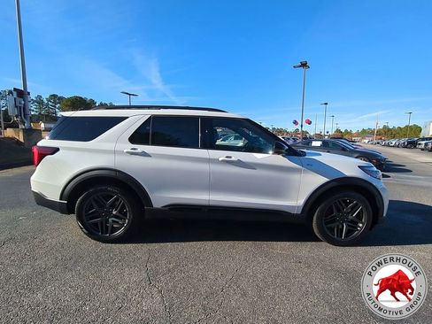 New 2026 Ford Explorer ST-Line w/ ST-Line Street Pack image 3