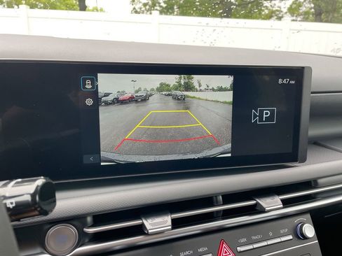 Certified 2025 Hyundai Tucson SE image 44