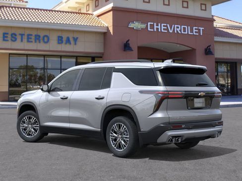 New 2026 Chevrolet Traverse LT w/ LPO, Floor Liner Package image 3