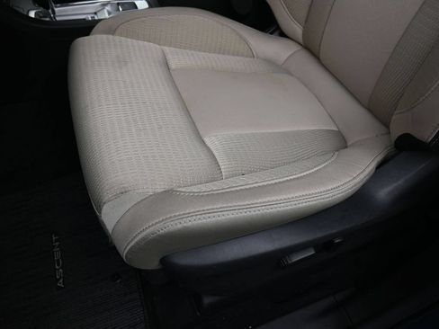 Certified 2025 Subaru Ascent Premium AWD/4WD image 22