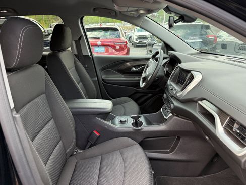 Used 2024 GMC Terrain SLE image 21