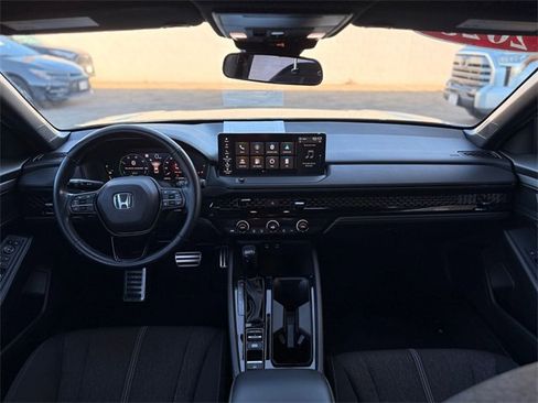 Used 2023 Honda Accord Sport image 17