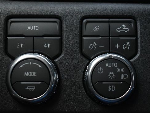 New 2026 GMC Sierra 1500 SLT w/ SLT Convenience Package image 19