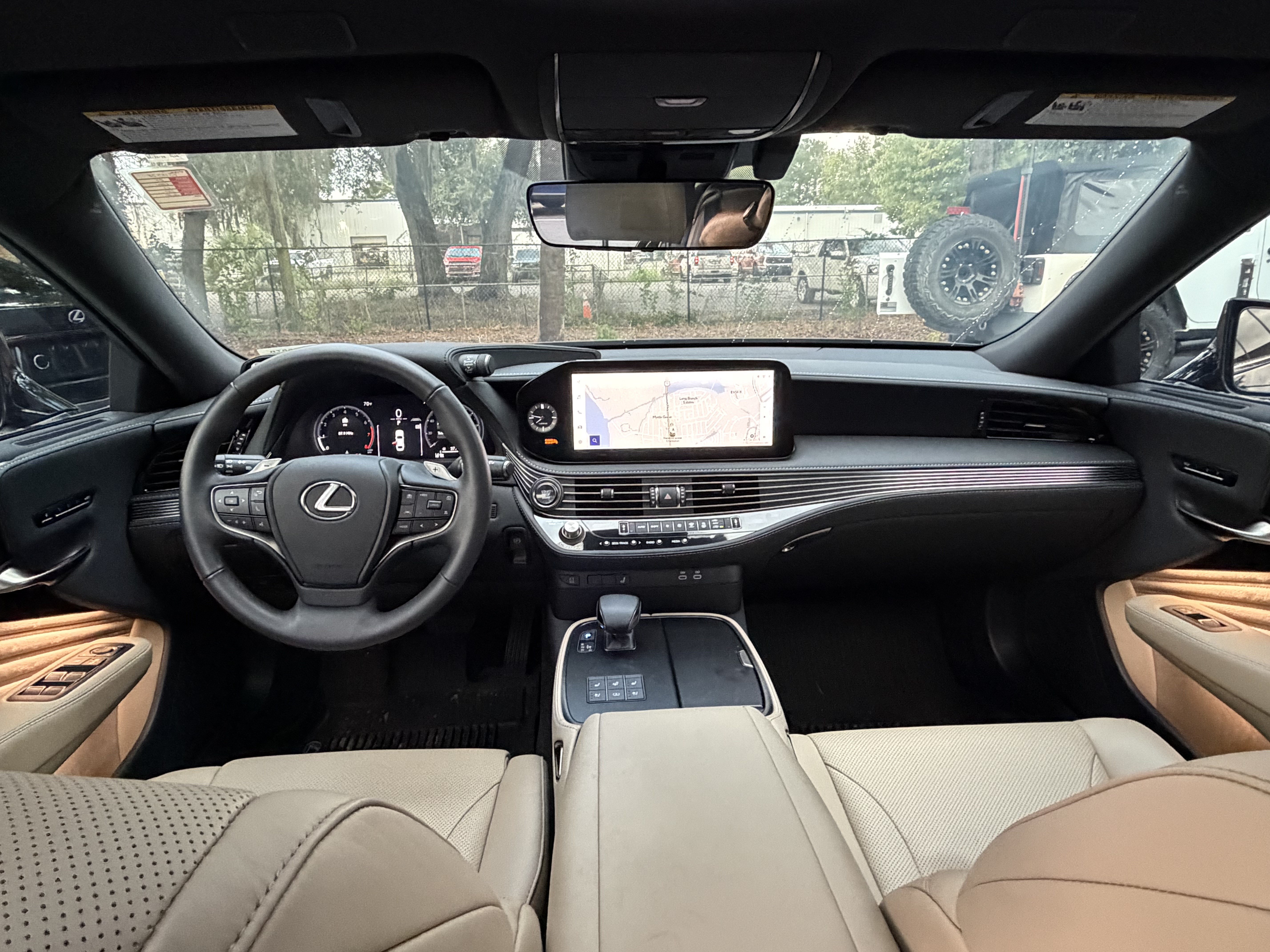 Used 2025 Lexus LS 500 RWD image 34