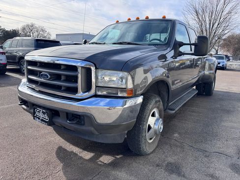 Used 2004 Ford F350 XLT image 4