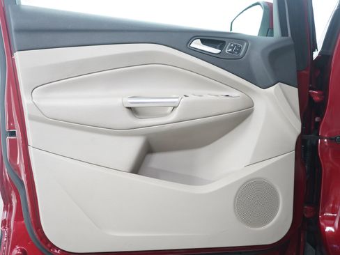 Used 2019 Ford Escape Titanium w/ U9j03 - Titanium Tow Package image 21