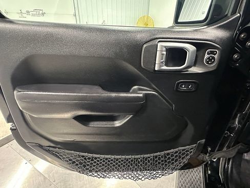 Used 2020 Jeep Wrangler Unlimited Sport S AWD/4WD image 19
