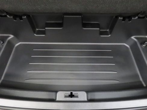 Used 2024 Chevrolet Traverse RS image 43