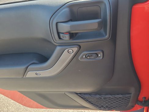 Used 2018 Jeep Wrangler Sport image 24