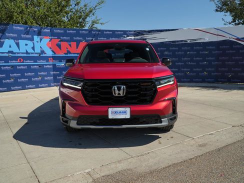New 2025 Honda Pilot TrailSport image 2