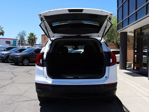 Used 2022 GMC Terrain SLE w/ Driver Convenience Package FWD image 22
