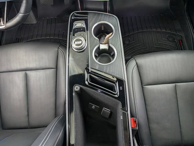 Used 2023 Cadillac Lyriq 2WD image 29