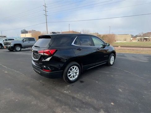 Used 2024 Chevrolet Equinox LT image 8