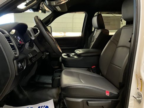 New 2026 RAM 2500 Tradesman w/ Chrome Appearance Group image 10