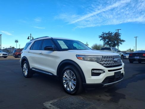 Certified 2024 Ford Explorer Limited w/ Equipment Group 301A image 8