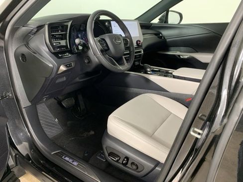 Used 2025 Lexus RX 350 F Sport w/ Accessory Package image 31