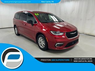 Used 2025 Chrysler Pacifica Select FWD video 1