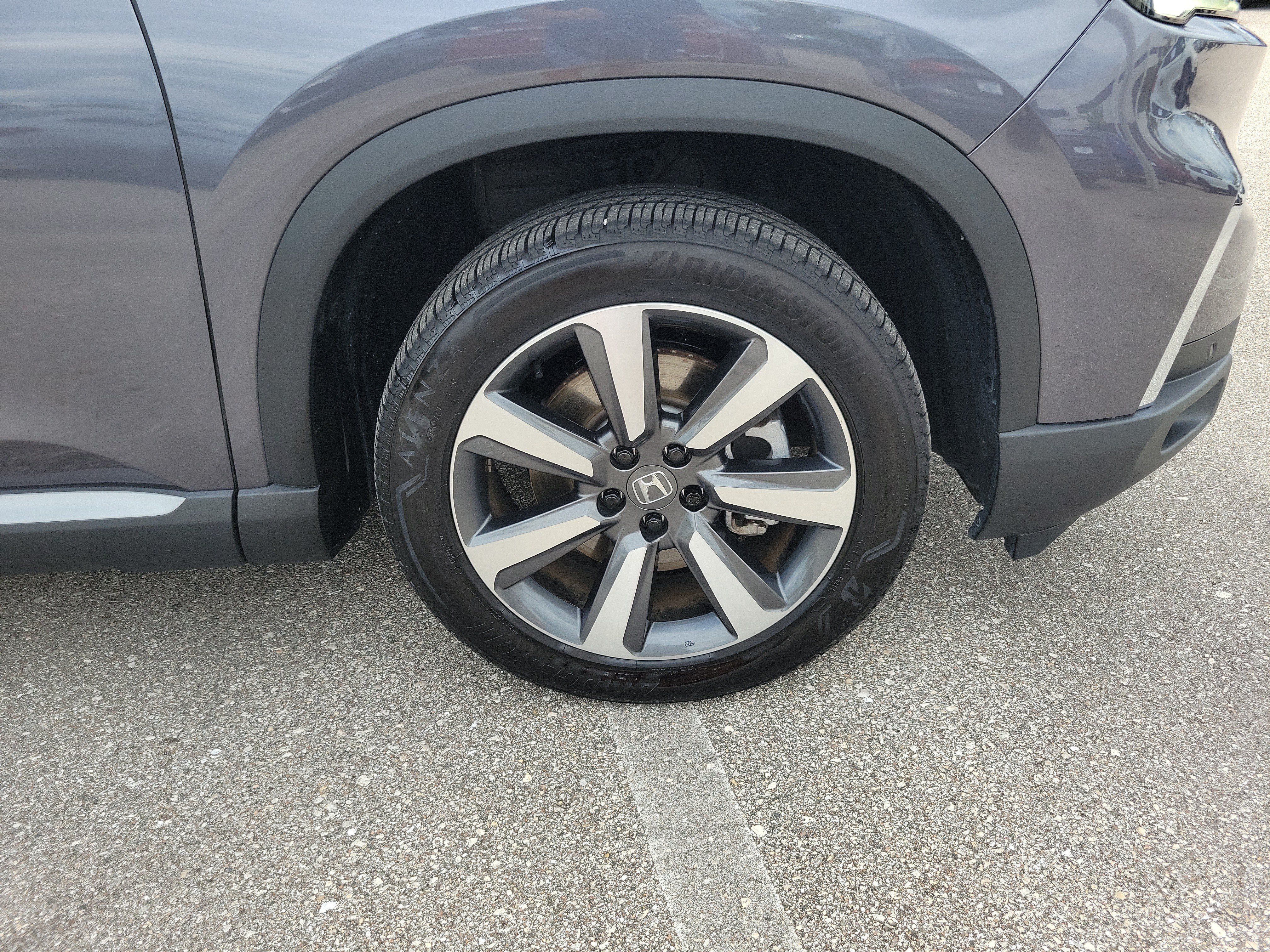 Used 2025 Honda Pilot Touring image 13