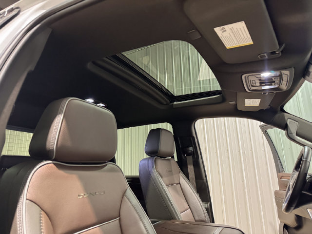 Used 2024 GMC Sierra 2500 Denali w/ Denali Reserve Package AWD/4WD image 26