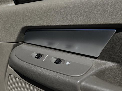 Used 2007 Dodge Ram 2500 Truck SLT image 33