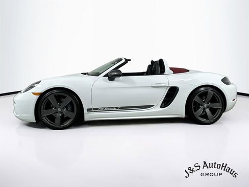 Used 2021 Porsche 718 Boxster RWD image 4