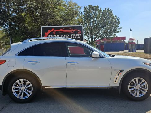 Used 2017 INFINITI QX70 2WD w/ Premium Package image 7