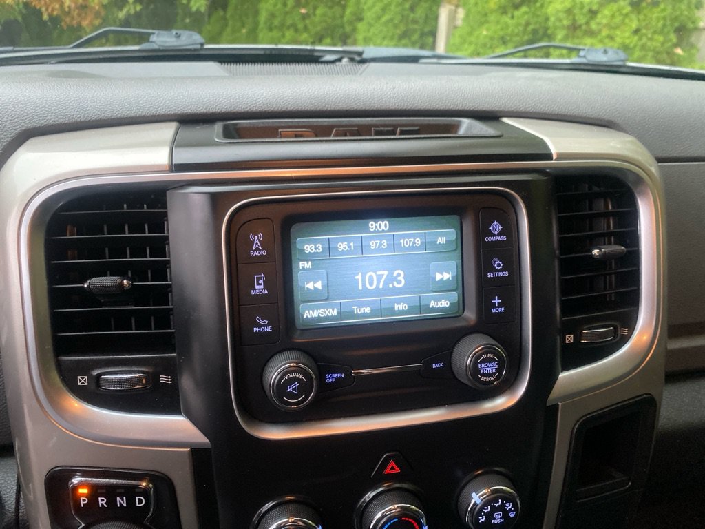 Used 2016 RAM 1500 Classic SLT AWD/4WD image 14