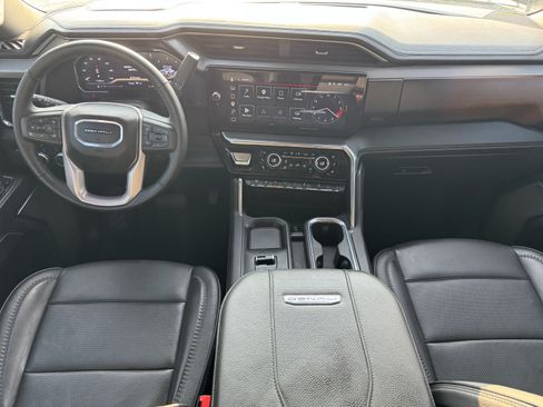 Used 2025 GMC Sierra 2500 Denali AWD/4WD image 10