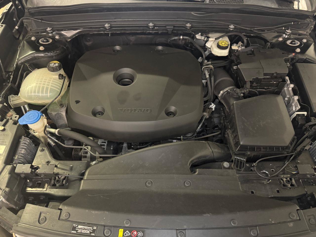 Used 2019 Volvo XC40 T5 Momentum AWD/4WD image 37
