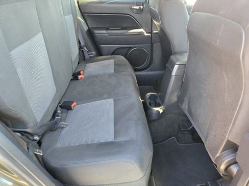 Used 2015 Jeep Patriot Latitude image 11