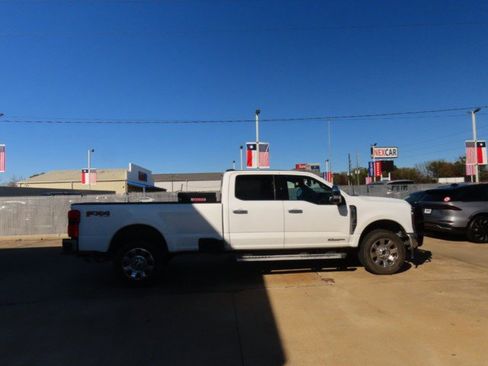 Used 2024 Ford F250 Lariat w/ Chrome Package image 7