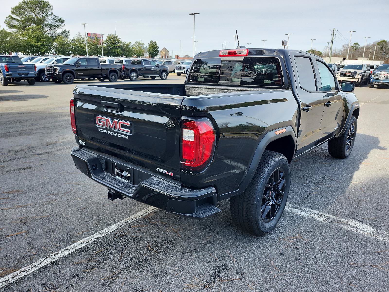 New 2026 GMC Canyon AT4 AWD/4WD image 3