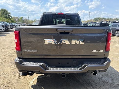 New 2026 RAM 1500 4x4 Crew Cab image 4