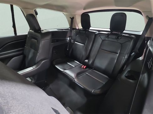Used 2023 Lincoln Aviator Reserve w/ Equipment Group 201A image 26
