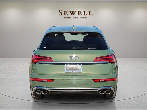 Used 2024 Audi SQ5 Premium w/ Convenience Package image 4