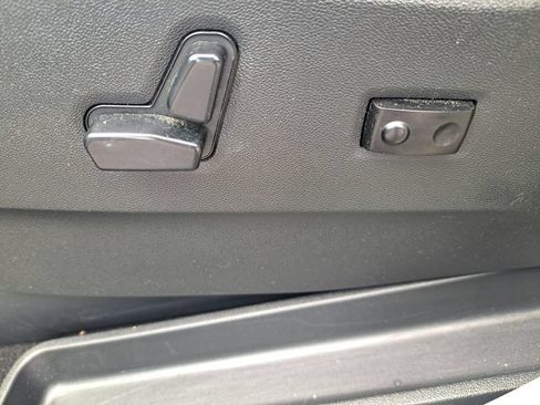 Used 2019 Dodge Grand Caravan SXT FWD image 26