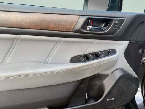 Used 2018 Subaru Outback 2.5i Limited image 34